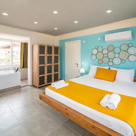 Stunning With Private Pool Βίλα Φετιγιέ